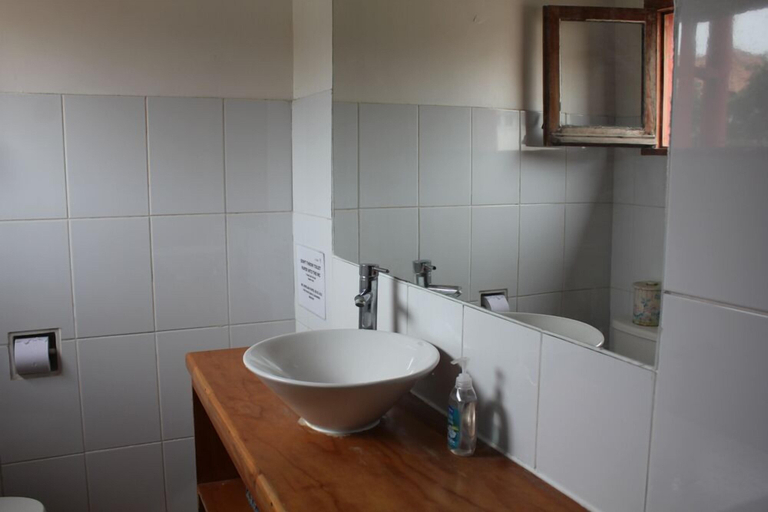Bathroom, EL ARBOL HOSTEL, Elqui