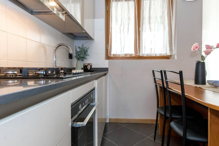 Private kitchen 4, JOIVY Urban Relax Apartment, Milano