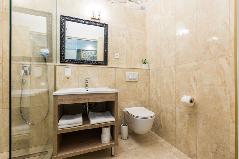 Bathroom 4, B&B Giardin, Zadar