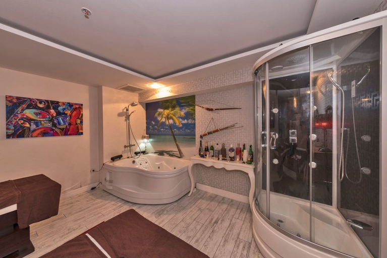Bathroom 5, Marnas Hotels, Zeytinburnu