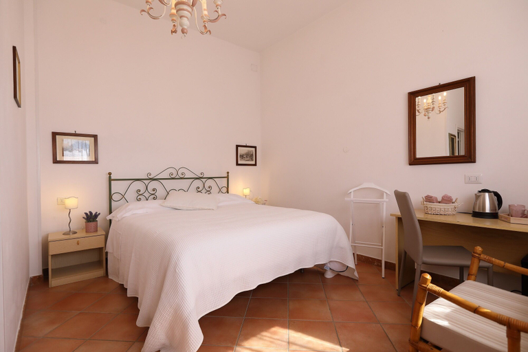 Bedroom 5, Villa Oliveta, Siena