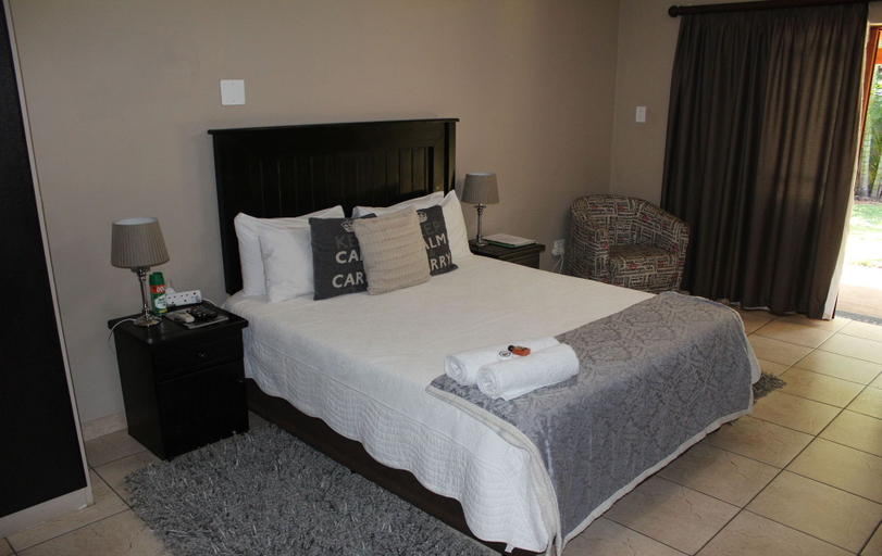 Bedroom 3, Four Seasons Guesthouses, Waterberg