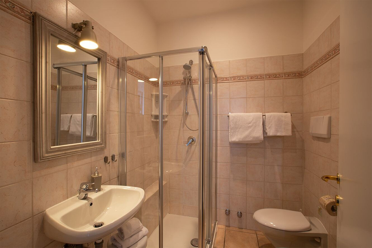 Bathroom 4, Hotel Orso Bruno, Como