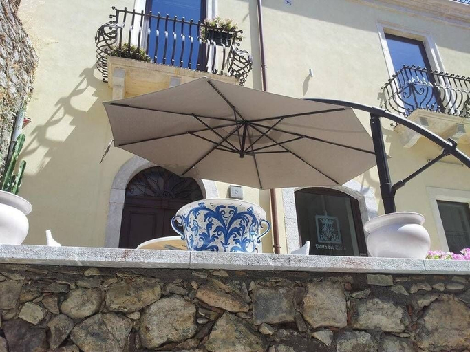 Exterior & Views, Porta del Tocco Design Rooms, Messina