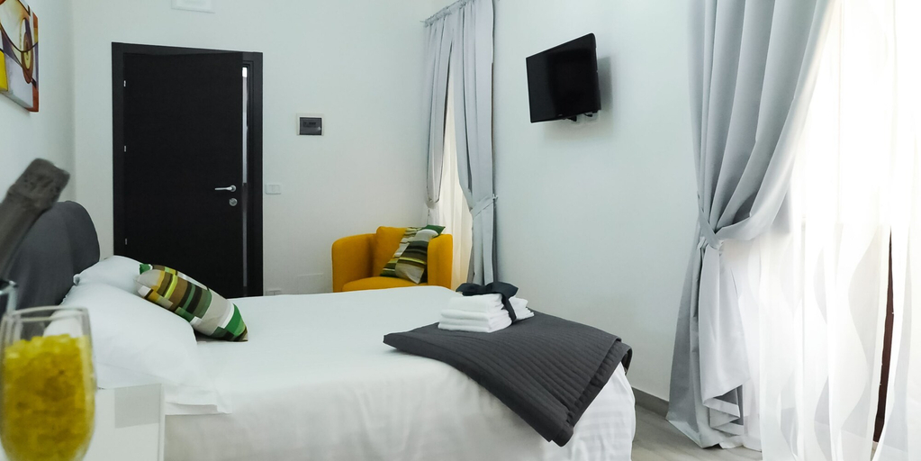 Bedroom 5, Etna Suite, Catania