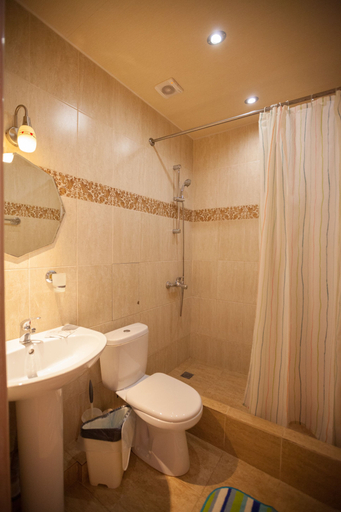 Bathroom 3, Variant Hotel, Sochi gorsovet