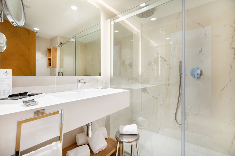 Bathroom 5, VIVA Golf Adults Only 18+, Baleares