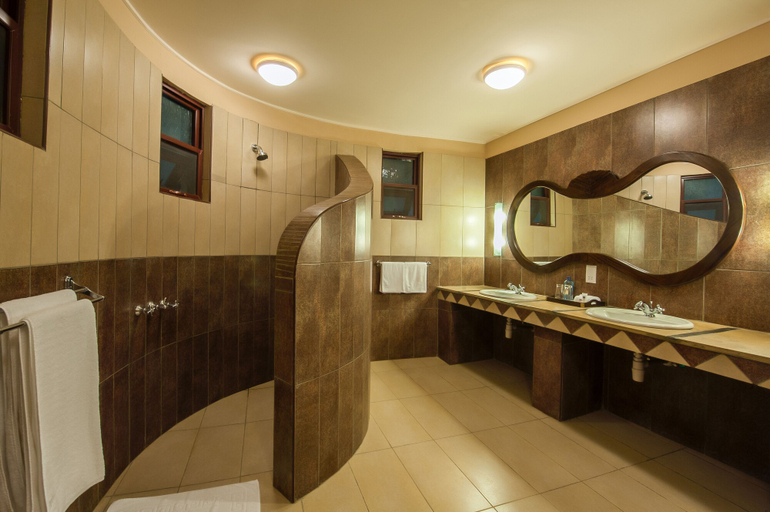 Bathroom, Lake Nakuru Sopa Lodge, Njoro