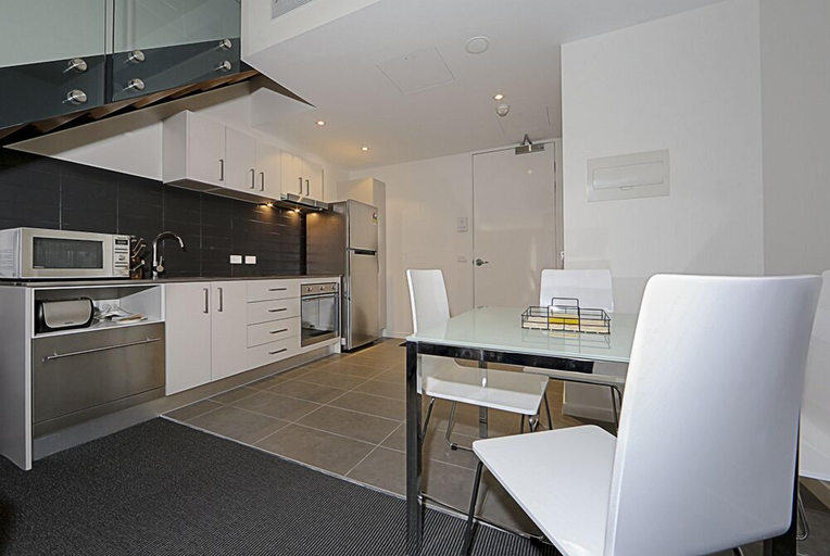 Others 4, Accommodate Canberra - Mode, Canberra