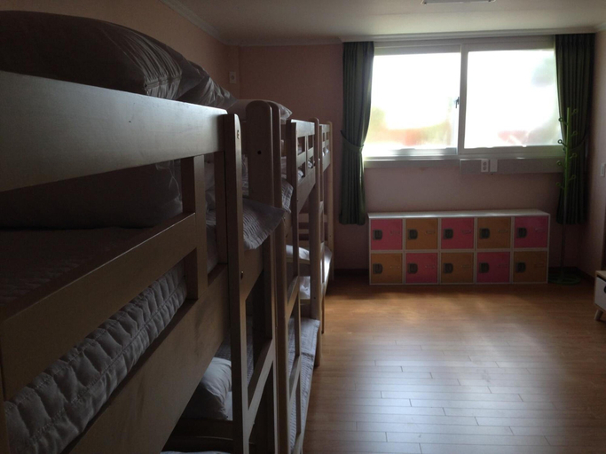 Bedroom 5, Jeju R Hotel & Guest House - Hostel, Jeju