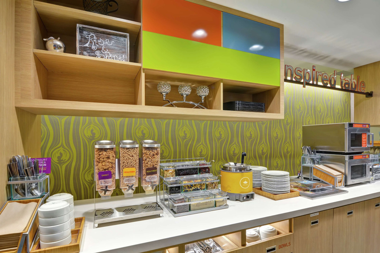 Food & Drinks 4, Home2 Suites by Hilton Rochester Mayo Clinic Area, Olmsted