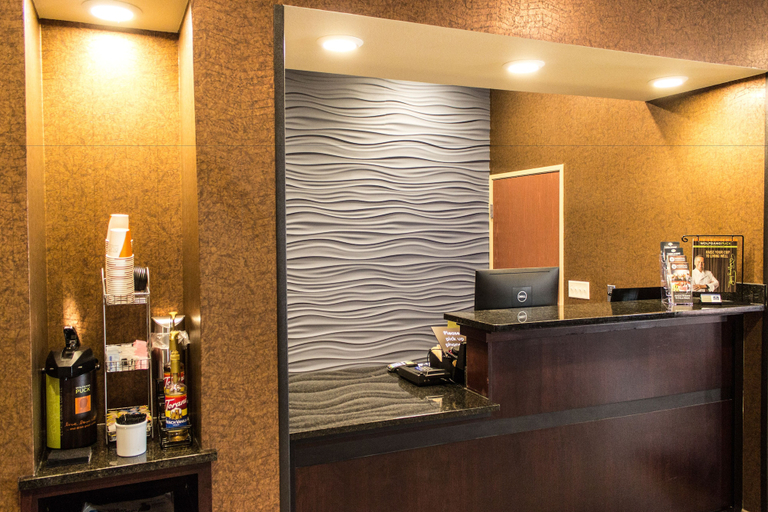 Food & Drinks 5, Cobblestone Hotel & Suites – Stevens Point, Portage