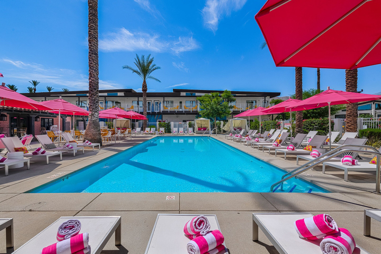 Sport & Beauty 3, The Paloma Resort, Riverside
