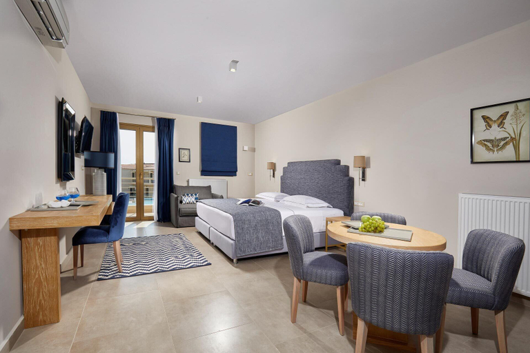 Others 5, Sempre Viva Suites, Peloponnese