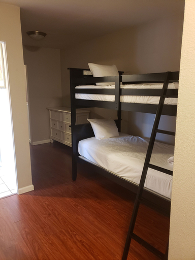 Bedroom 3, Travelodge by Wyndham Traverse City MI, Grand Traverse