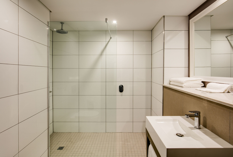 Bathroom 3, Protea Hotel by Marriott Durban Umhlanga, eThekwini