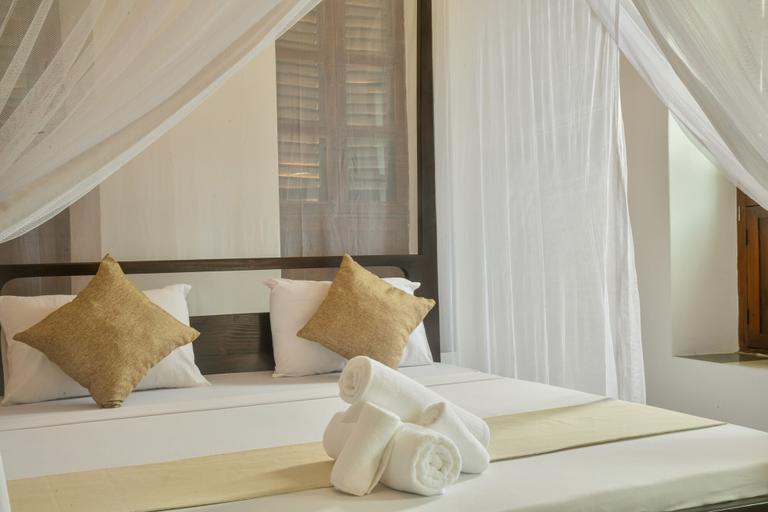 Bedroom 2, The Manor House by Sansi, Mjini