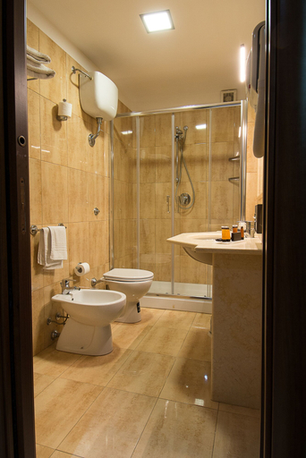 Bathroom 5, Della Valle, Agrigento