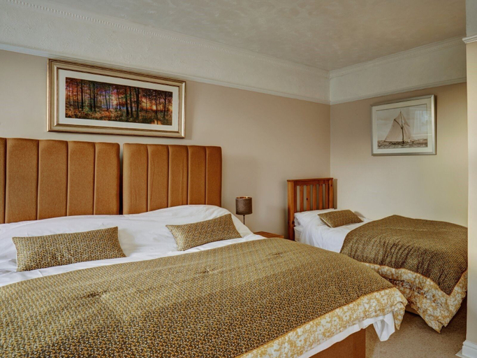 Bedroom 2, Bosavern House, Cornwall