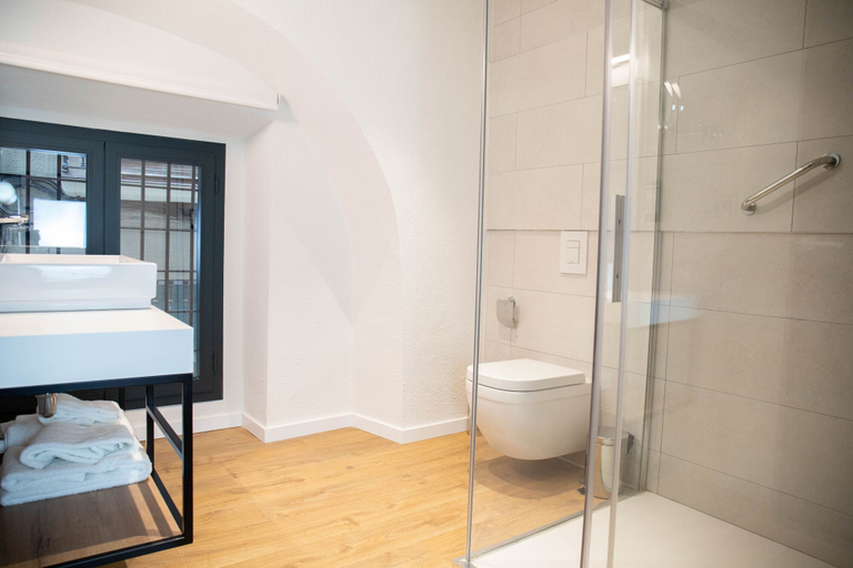 Bathroom 4, nQn Aparts & Suites Sevilla, Sevilla