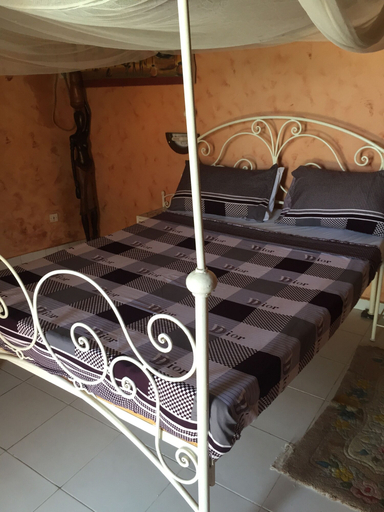 Bedroom 2, Les Cristaux Roses, Rufisque