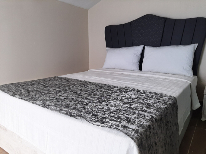 Bedroom 3, Ekom Cafe Pansiyon, Ezine