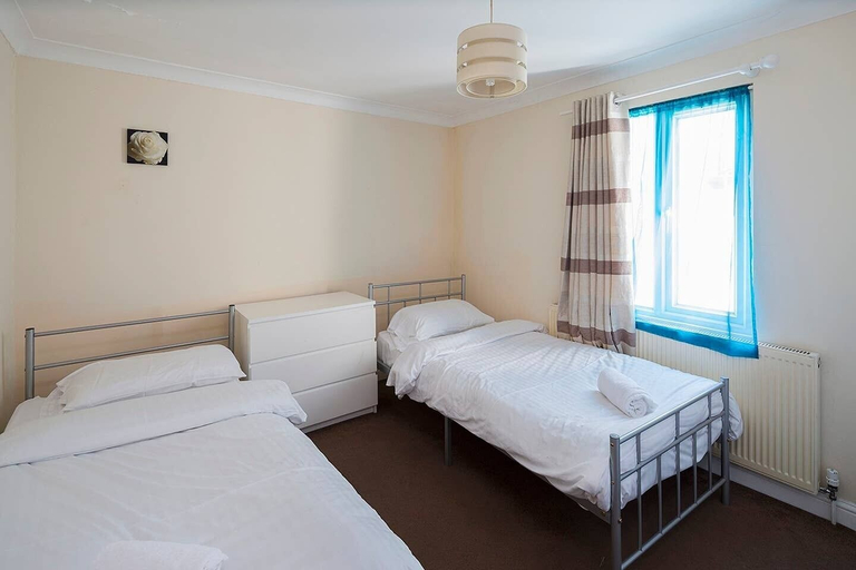 Bedroom, Welcoming Flat, Medway