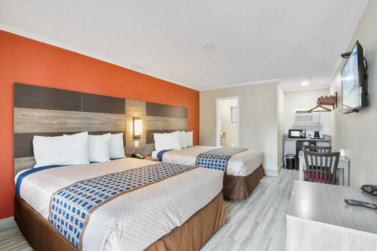 Bedroom 2, Anthony's on the Beach, Brevard