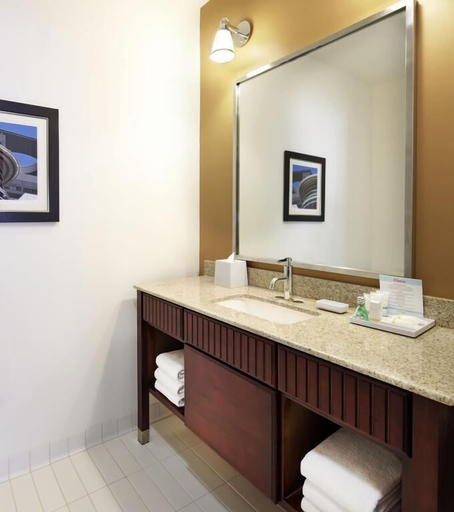 Bathroom 5, Four Points by Sheraton Houston Hobby Airport, Houston
