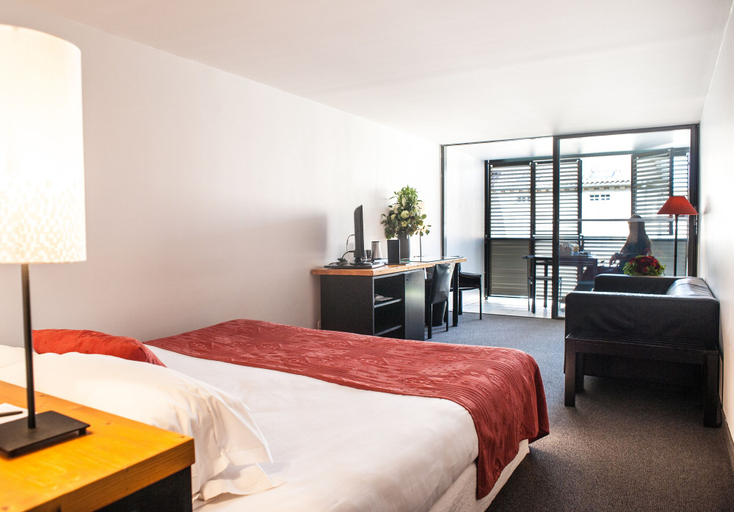 Bedroom 3, Hotel Le Cloitre St Louis, Vaucluse