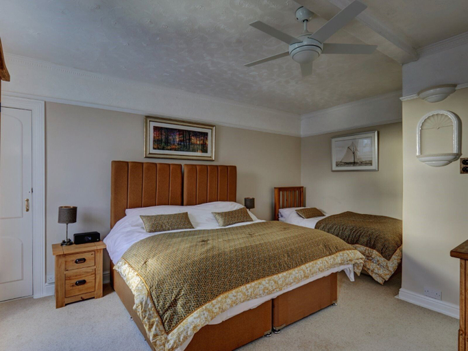 Bedroom 2, Bosavern House, Cornwall