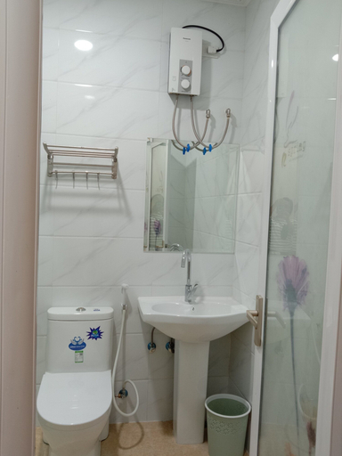Bathroom 3, Meaco Royal Hotel- Lucena, Lucena City