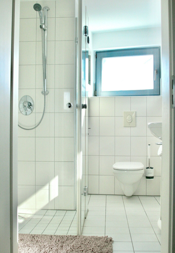 Bathroom 5, The Manhattan A Boutique Hotel By American Ease, Neustadt an der Waldnaab