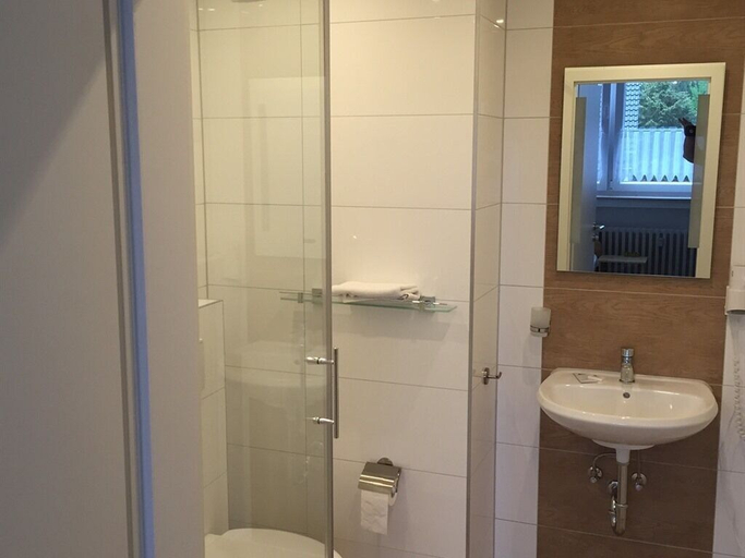 Bathroom 5, Hotel Haus Fassbender, Rhein-Erft-Kreis