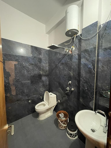 Bathroom, Udiksh Hotel and Restaurants, Rohtak