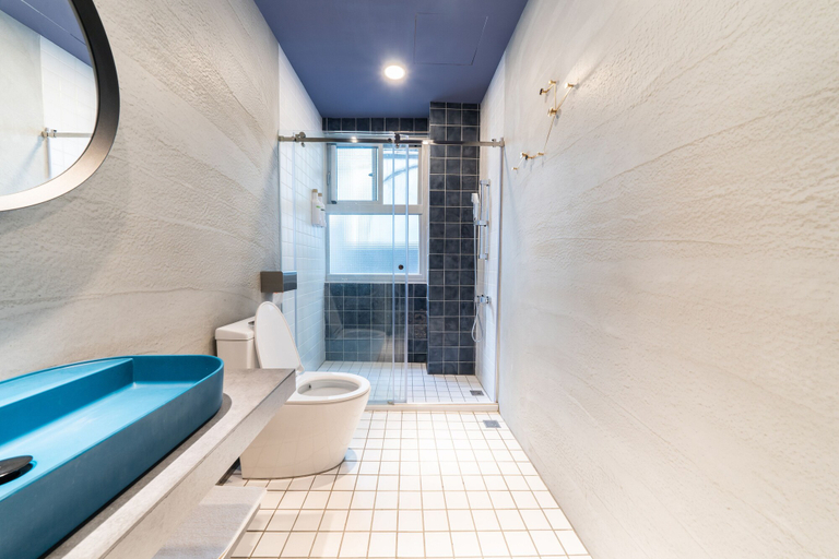 Bathroom 4, DaGang BNB, Kaohsiung