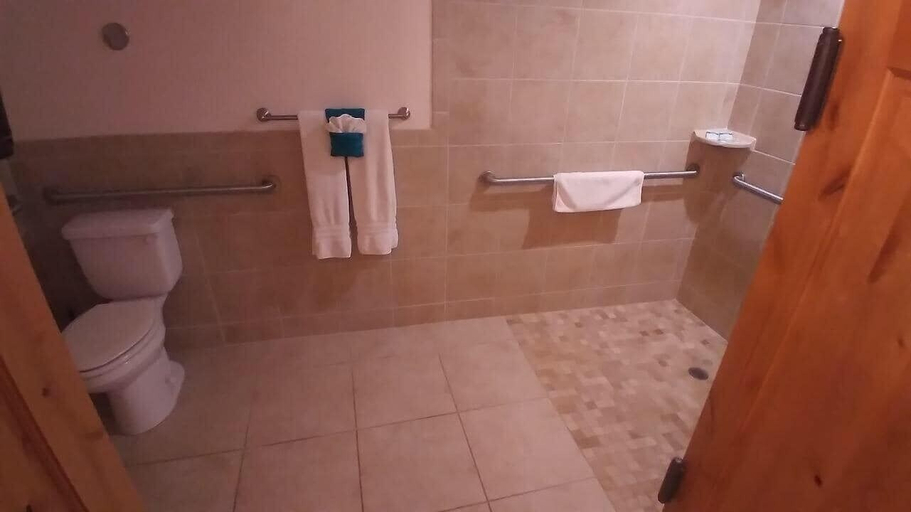 Bathroom 3, Katie's Cozy Suites, Cochise