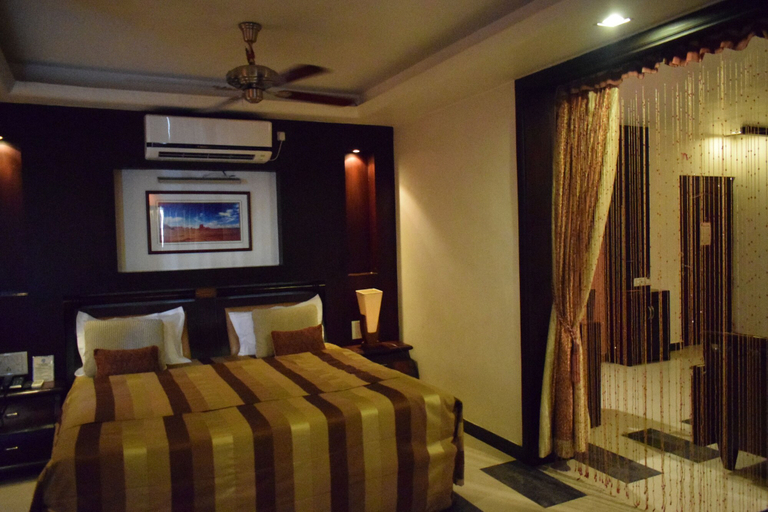 Bedroom 3, Hotel Pushpak, Khordha