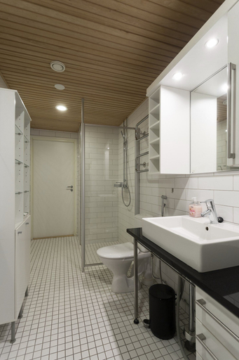 Bathroom 4, 2ndhomes Deluxe Apt w Sauna & Balcony, Uusimaa