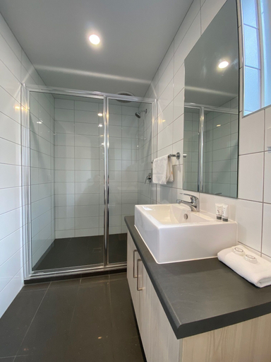 Bathroom 5, Kaloha Holiday Resort, Bass Coast - Phillip Is.