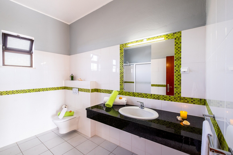 Bathroom 4, Villa San Lucas, Albufeira