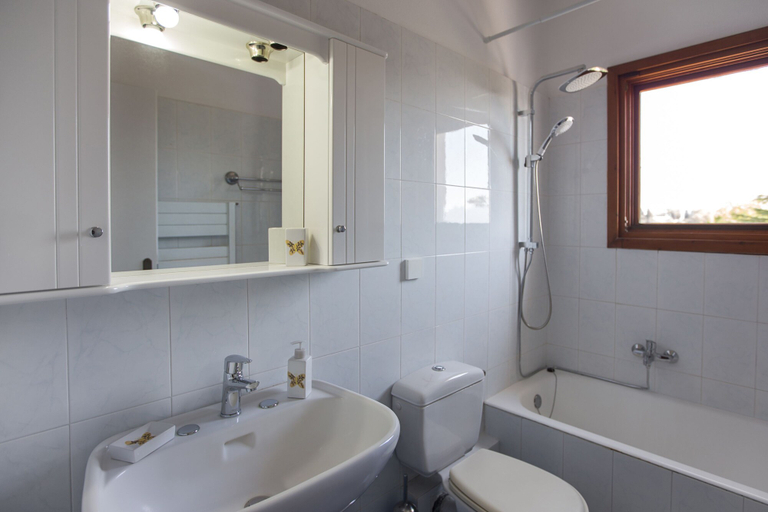Bathroom 3, Hacienda Olivo, Ionian Islands