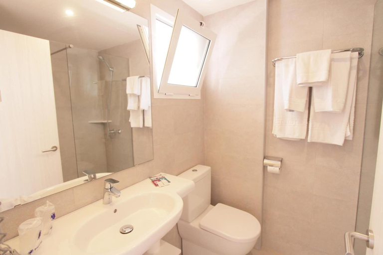 Bathroom 5, Hotel Xaloc Playa, Baleares