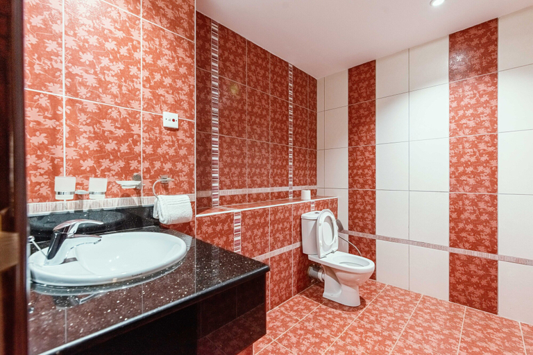 Bathroom 5, Mbale Resort Hotel, Mbale