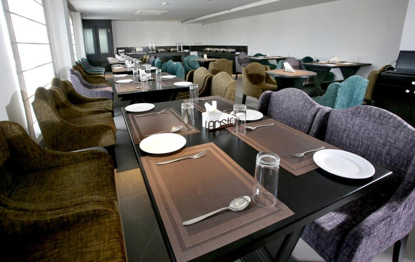 Food & Drinks 5, Lemarq, Dehradun