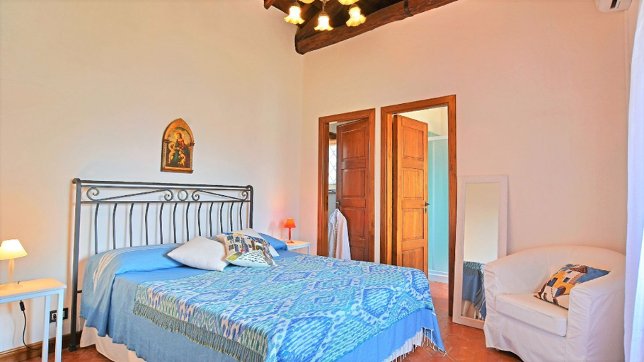 Bedroom 5, Villa Rosa, Palermo