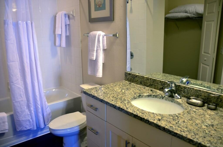 Bathroom 3, Lucaya 4 Bedrooms 3 Baths Family Friendly Townhome, Osceola