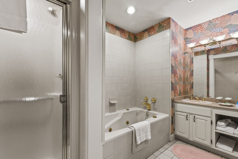 Bathroom 3, South Shire, Bennington