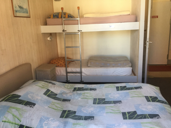 Bedroom 3, Auberge Riva Bella - Hostel, Pas-de-Calais