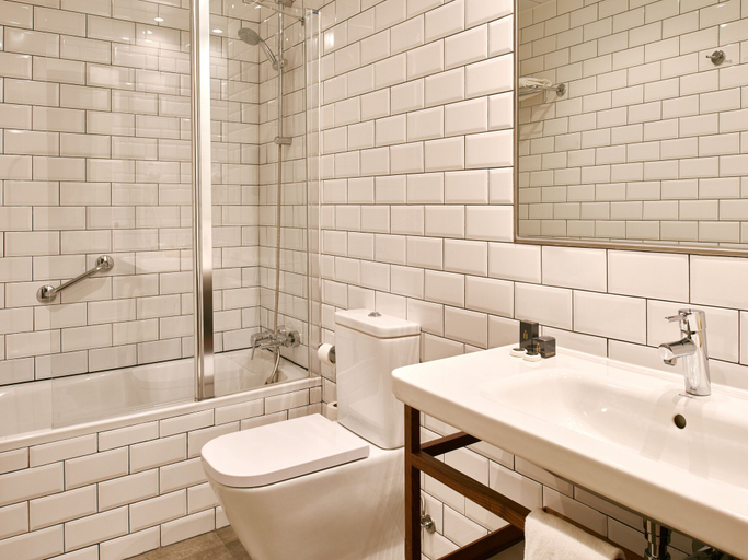 Bathroom 5, Hotel Regente, Madrid